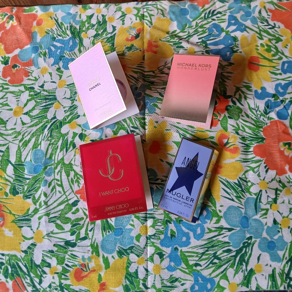 Designer Fragrance Sample Beauty Bundle Set Of 4 Chanel Micheal Kors Mugler Choo